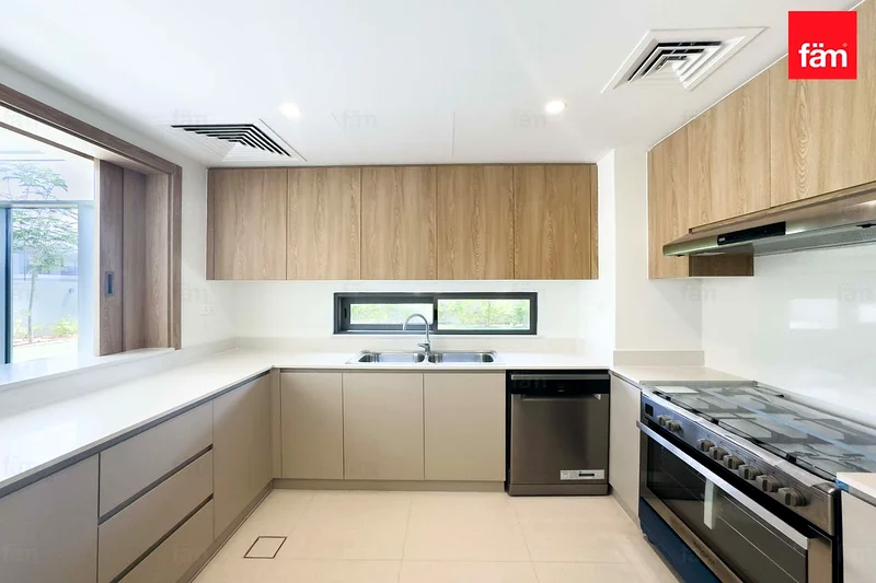Corner | Ready To Move | Semi Detached63751878461954111