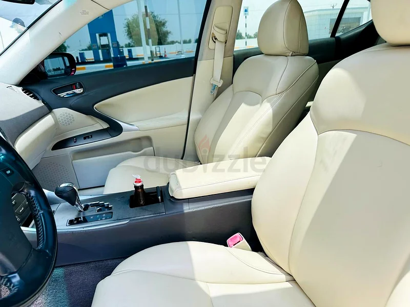 Lexus IS 25063489550844163111
