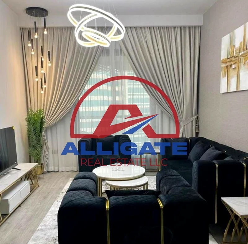 مفروشة بالكامل / فارغة / طابق عالي / مع شرفة /64039813426819110