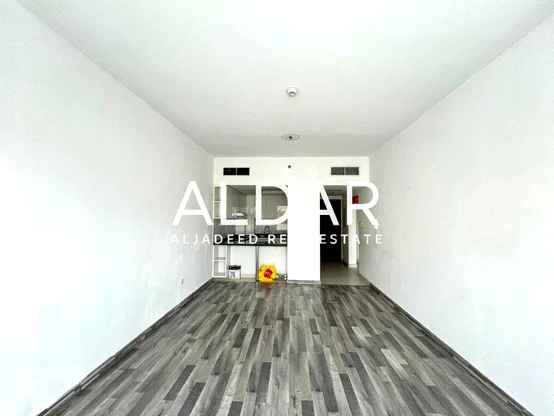 Move-In Ready | Prime Location | Spacious63788032412035110