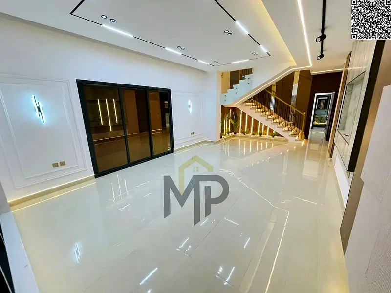 فرصة ذهبية بتشطيبات مميزة وتصميم ممتاز في منطقة الحيلو 2 مقابل مجتمع أزها.63894745630594111