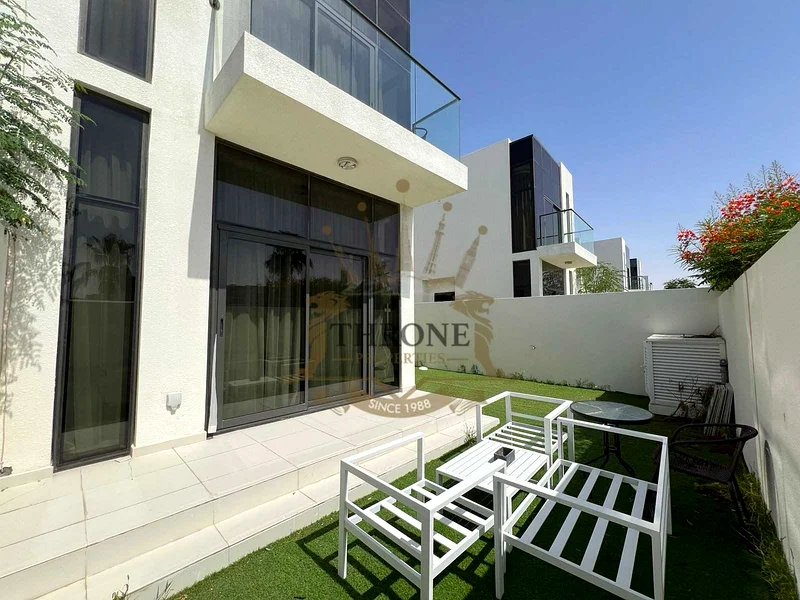 Corner | Single Row | Fully Furnished | Vacant64003482366978110