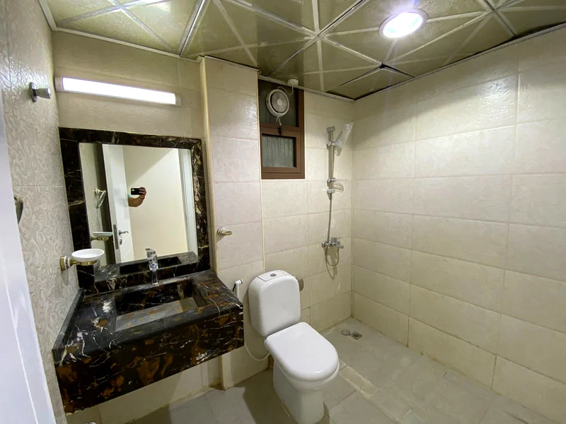 Two rooms, a hall with a balcony, and two bathrooms63722265189634113