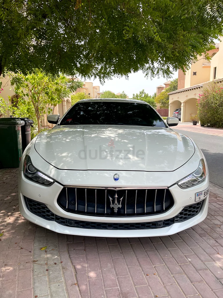 مازيراتي غيбли SQ4 - تقودها امرأة63491014251906111