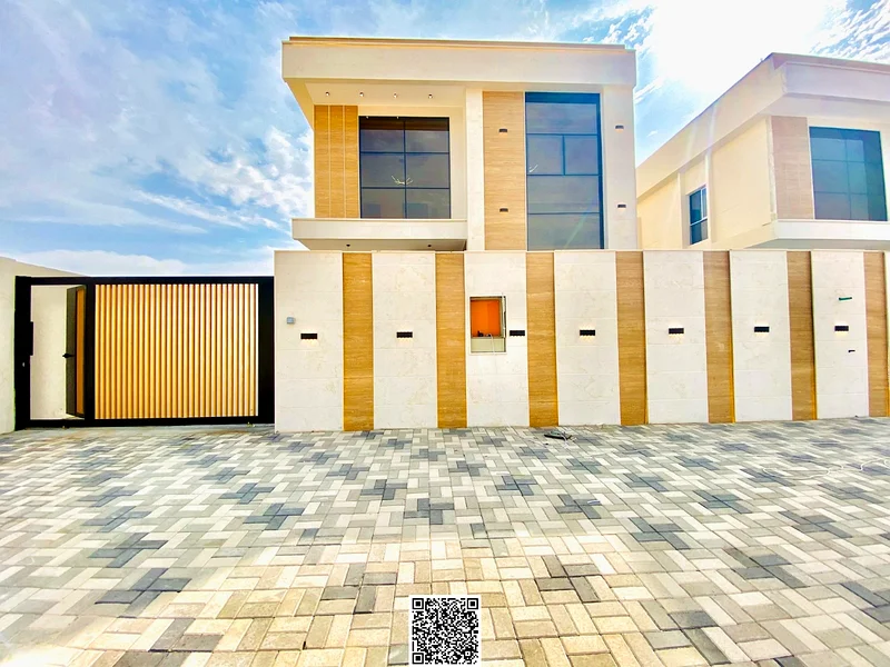 For sale, a modern villa at a very good price, close to Sheikh Mohammed bin Zayed Road, freehold for all nationalities, at a negotiable price with the63891577369603112