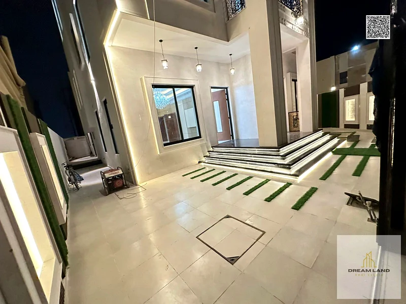 Classic villa, corner of two streets, very distinguished location, ground floor, first floor and roof, freehold for all nationalities63894883946371112