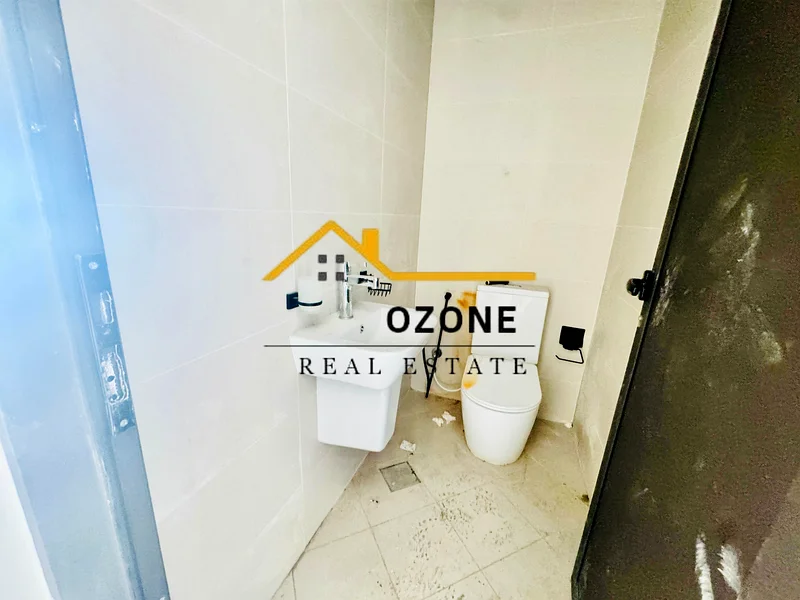 Iconic location _ For Your Good Business _ Limited Offer _ First come first take63622900013697114