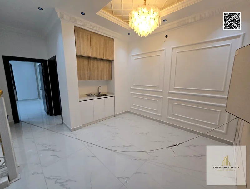 For sale, a classic 5-room villa, including registration fees, in the Al Helio 2 area, super deluxe finishing, freehold for all nationalities, bank fi63895136405634114