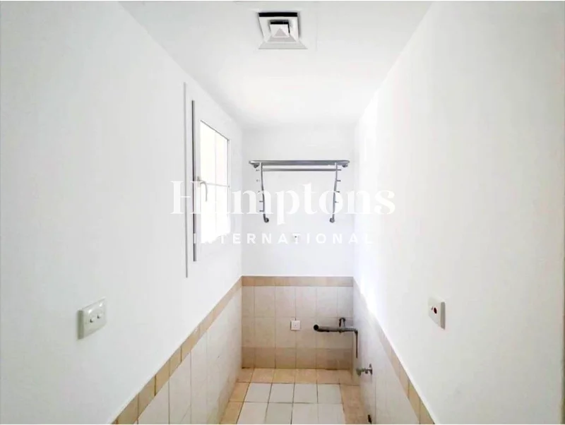 Vacant Now | Lake View | Great Location63922744469890114