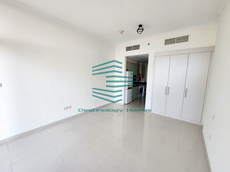ستوديو جولف فيو جاهز للسكن بدون أثاث63494740355330112