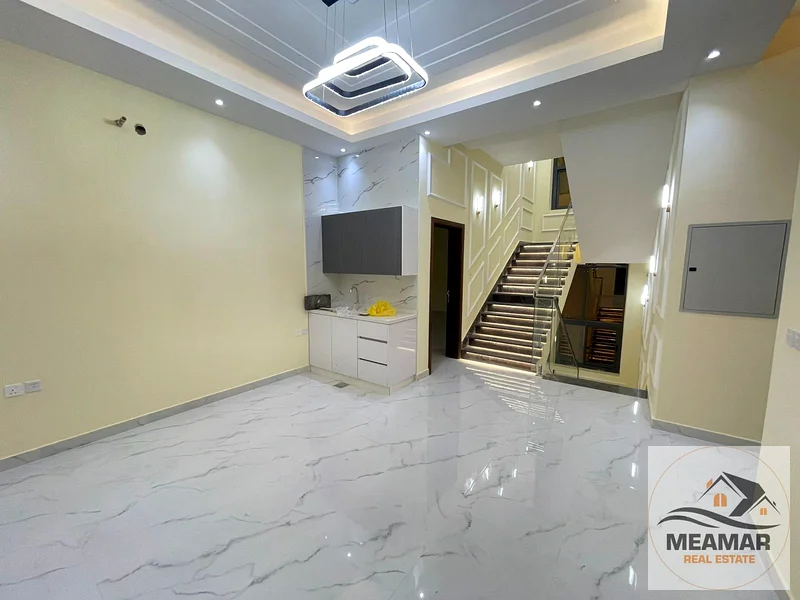 Registration fees included | Freehold for all nationalities | No down payment | 100% bank financing | Direct from the owner63891458466946113