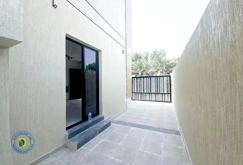 For sale, a modern villa with 4 rooms and a terrace, including reg fees, in the Al-Helio 1, super deluxe finishing, freehold and bank financing63891458439427111