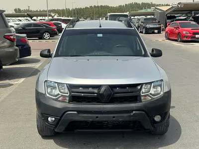 Renault Duster 2018 silver color GCC calen cR
