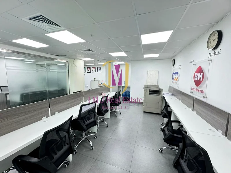 مؤثثة | تخطيط ضخم | طابق منخفض | بالقرب من المترو63620107653761112