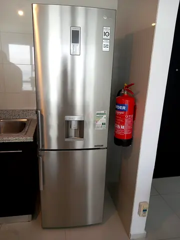 LG two door fridge freezer bottom freezer 440 litter 60cm width 190cm height with water dispenser  P