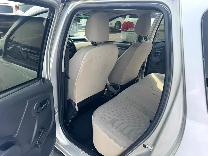 Renault Duster 2018 silver color GCC calen cR63491014134529112