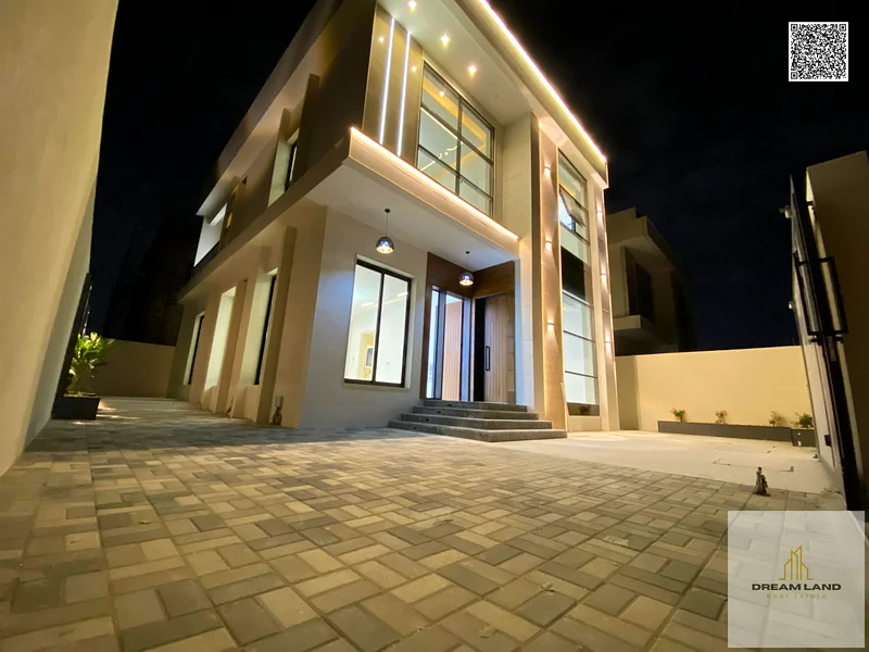 **Strategic location near all services** **Easy access to main roads** (for all services) **Quiet and family neighborhood that provides privacy and co63891577281537112