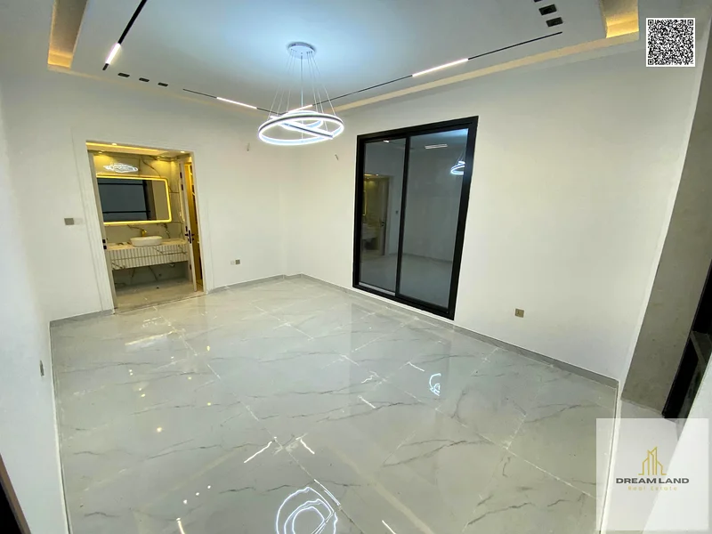 **Strategic location near all services** **Easy access to main roads** (for all services) **Quiet and family neighborhood that provides privacy and co63891577281537113