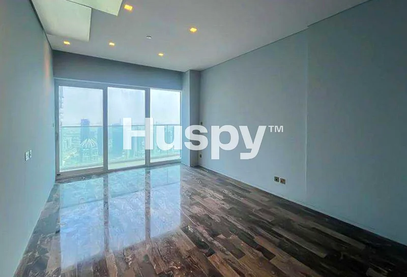 منظر على المارينا | شاغر | طابق عالي63777728942466112