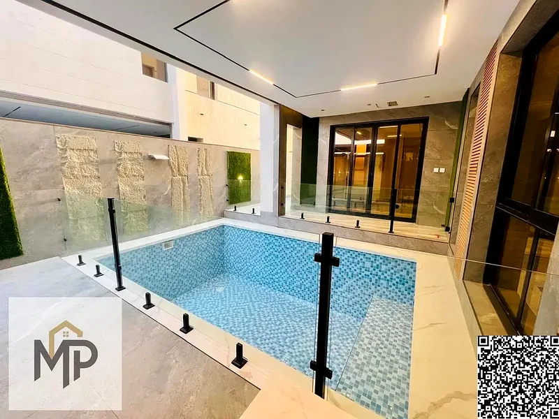 A great opportunity to own a luxury villa located in the heart of the distinguished Bahia area at an attractive price, including electricity, water an63880619823107111