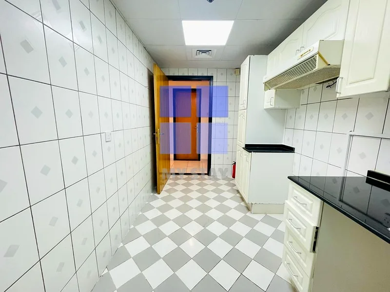 | فاخر | مبنى عائلي | بالقرب من المترو | احجز الآن |63745562196739111