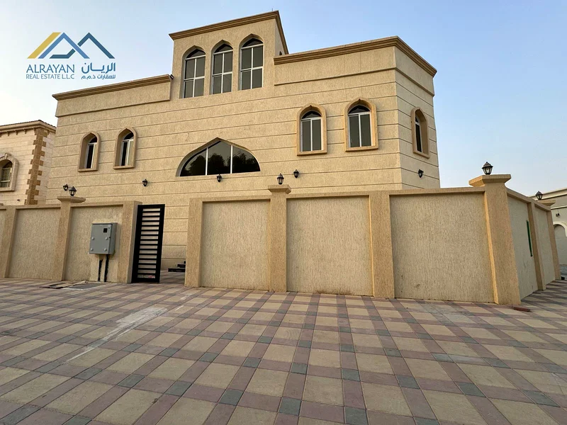 For large families, a 12-bedroom villa for the first tenant63870977589891111