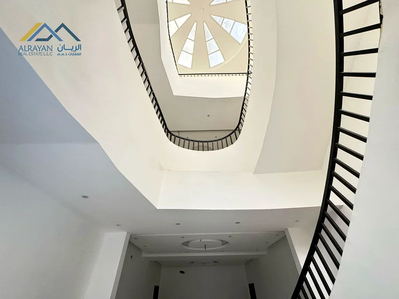 For large families, a 12-bedroom villa for the first tenant63870977589891113