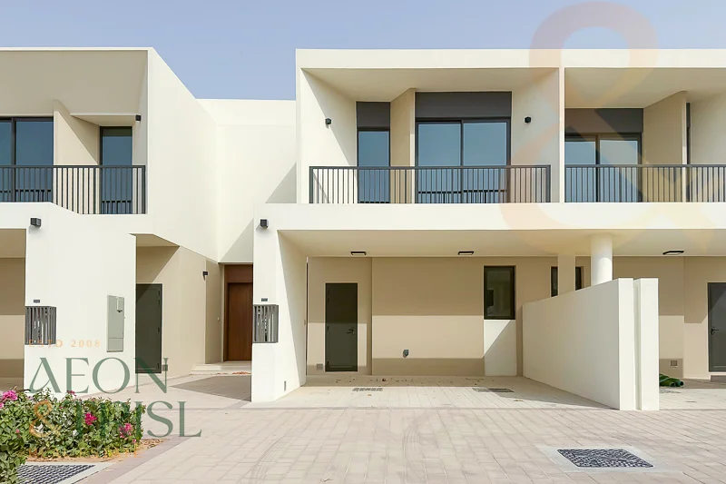 Single Row | Vacant | 3 BR + Maid | Genuine Resale63951939843458111