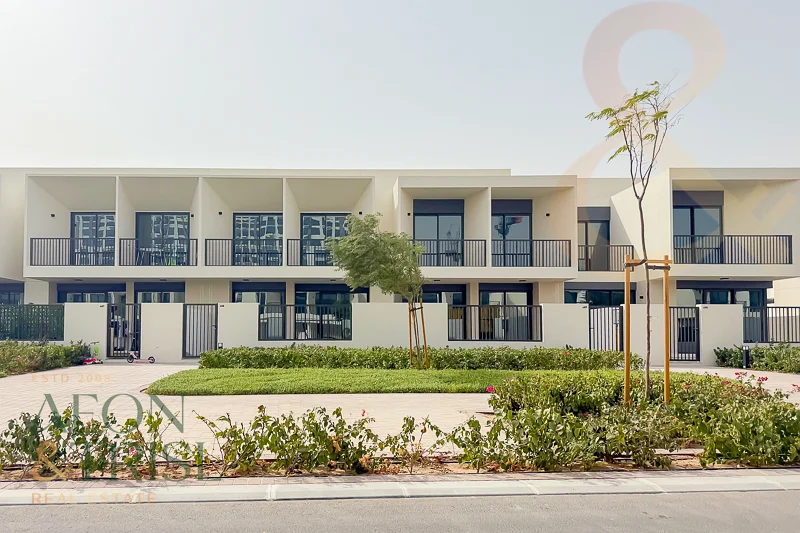 Single Row | Vacant | 3 BR + Maid | Genuine Resale63951939843458110