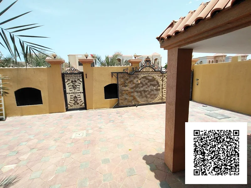 main street villa 5 bed 2 hall majlis maid room store63869813914627112