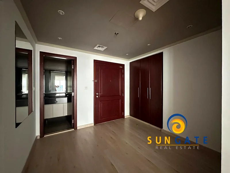 مطبخ كبير مجهز، غرفة خادمة، قريب من الترام63773631377923112