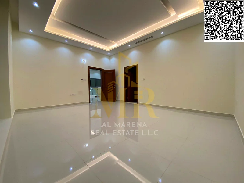للبيع في حربة عجمان، فيلا بتمويل بنكي أو كاش، تصميم فاخر، زاوية سكنية، طابقين وسطح في روضة 2، خمس غرف ماستر63879536660099113