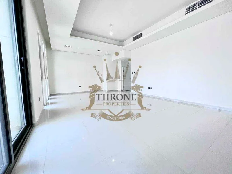 R2M | تخطيط نادر | صف واحد | مساحة بناء كبيرة | شاغر64002766312961113