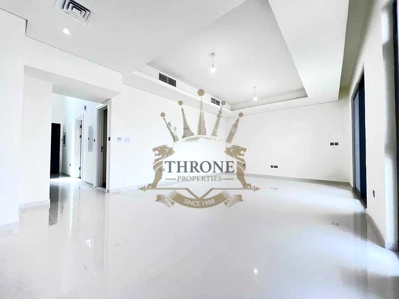 R2M | تخطيط نادر | صف واحد | مساحة بناء كبيرة | شاغر64002766312961111