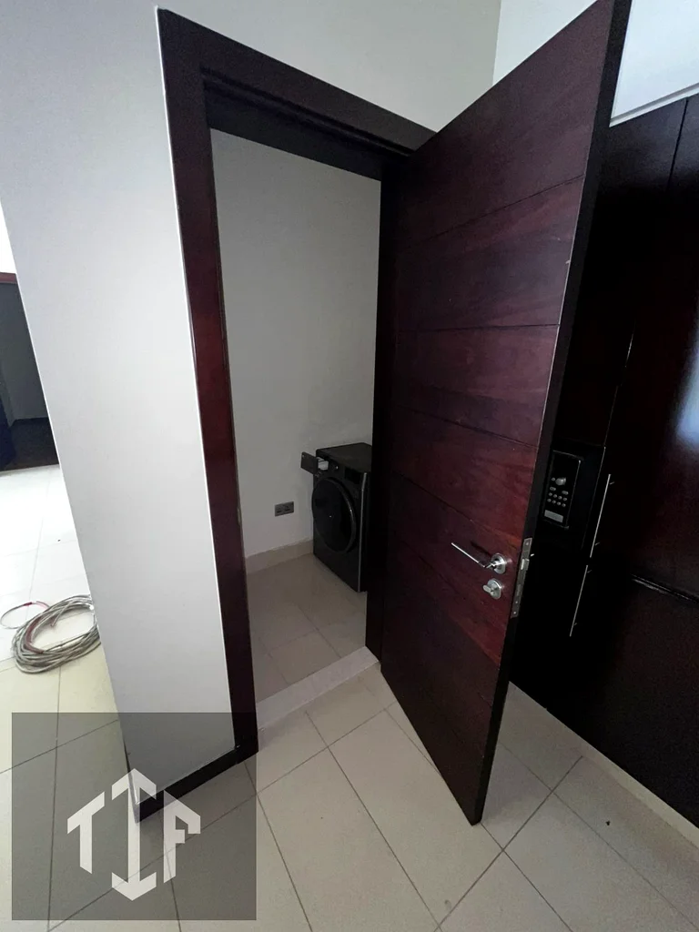 تصميم واسع - إمكانية وصول إلى الشاطئ الخاص + منظر للبحر63805618712065113