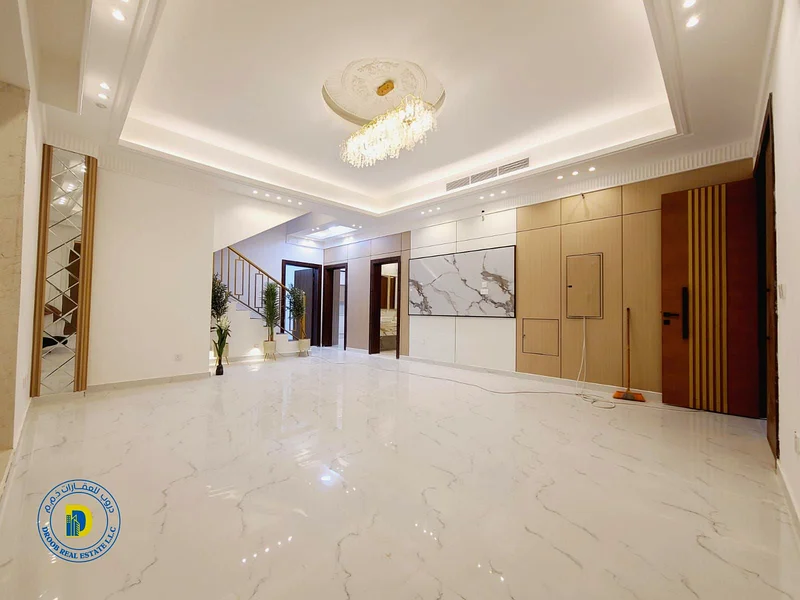 For sale in Al Helio 2, a corner villa with a classic design, 5 rooms with a roof, including registration fees, bank financing, freehold63895136453379114