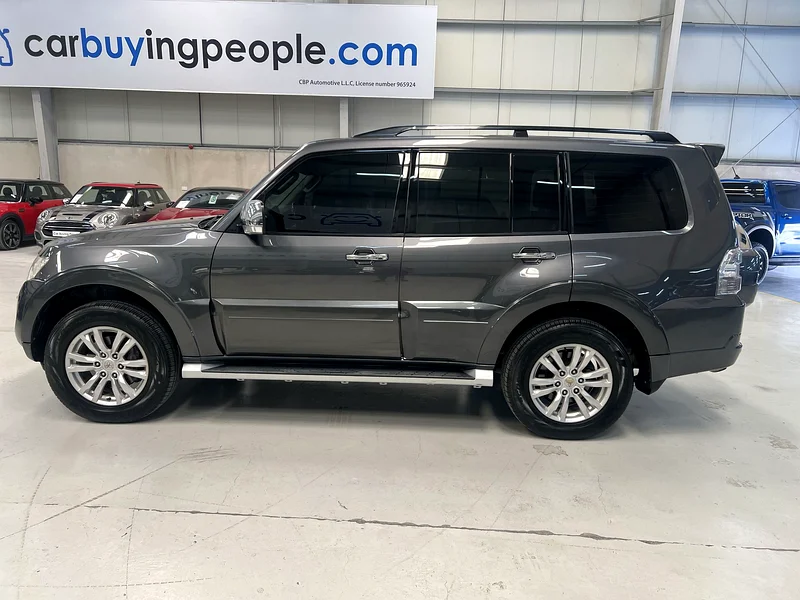 MITSUBISHI PAJERO GLS 3.8 | 4x4 | GCC SPECS | EXCELLENT CONDITION63489132489091113