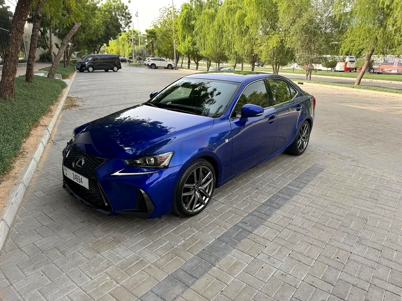 هل هو 300 F سبورت خليجي كامل من وكالة لكزس ألفتيم، مع سجل الصيانة ضمن عقد خدمة مجاني؟634069184734751124