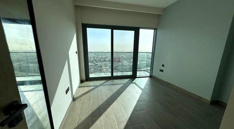 Stunning higher floor 2bhk corner unit available for rent. No commission direct from owner.63738669463171113