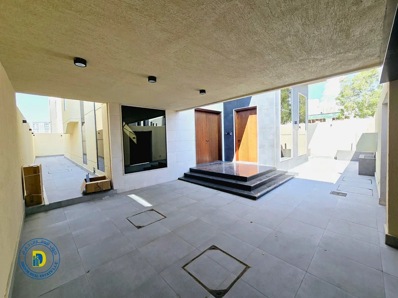 Luxury villa with modern finishing for sale, 5 rooms, large area, price includes registration and ownership fees63895136353793112