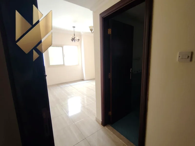 شقة واسعة في موقع متميز، مع موقف داخلي للسيارات. أسعارنا تنافسية63812426483331114
