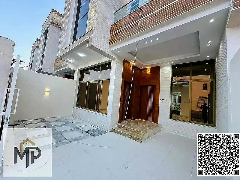 فيلا فاخرة من 3 طوابق للبيع، ملكية حرة مدى الحياة، تشمل رسوم التسجيل ورسوم الملكية63896181725059111