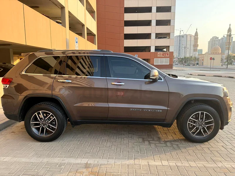 جيب جراند تشيروكي ليميتد 4x4 طراز 2020 لدول مجلس التعاون الخليجي
تم الشراء في 2021. سيارة أصلية من الفطيم.63612071115009111