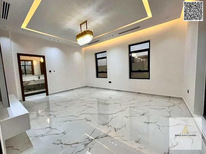 للبيع، فيلا تشمل رسوم التسجيل وحق الملكية، تقع مباشرة مقابل المسجد، مكونة من طابقين، بواجهة حجرية، مع إمكانية التمويل البنكي السهل63880618969346112