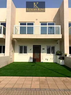 GOOD LOCATION 3 BEDROOM + MAID ROOM TOWNHOUSE