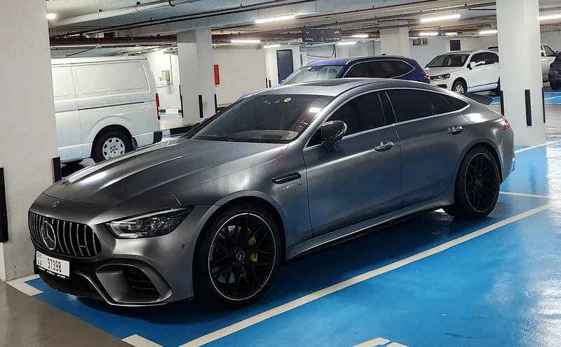 AMG GT63s | سجل صيانة كامل لدى جارغاش | إطارات وفرامل جديدة | قيادة منخفضة | مواصفات دول مجلس التعاون الخليجي63403205551105114