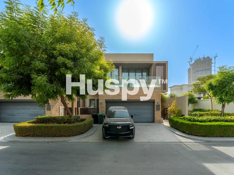 Vacant  | Private Pool | Corner Plot64014406727169110
