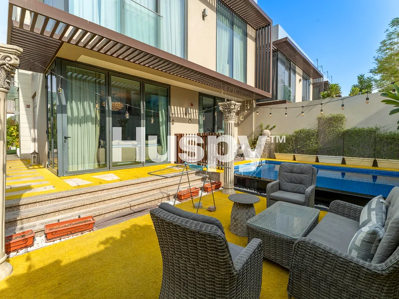 Vacant  | Private Pool | Corner Plot64014406727169111