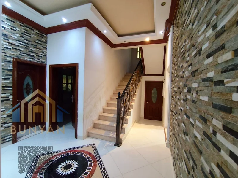 A spacious and practical layout ideal for families.  Located near schools, shops, and hospitals, of63722901641986113
