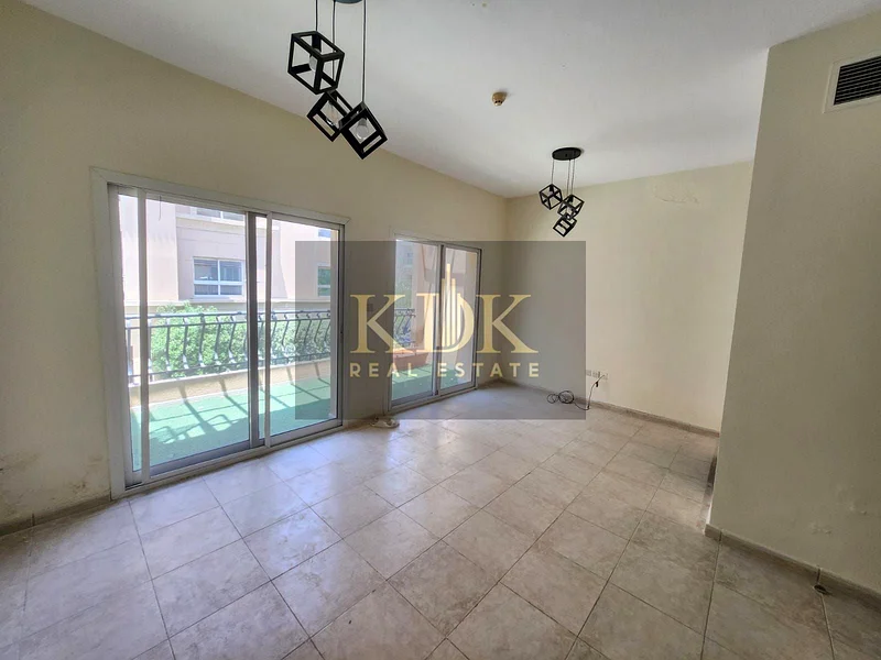 2 غرف نوم + خادمة/حجم كبير/موقع متميز63787699263490111